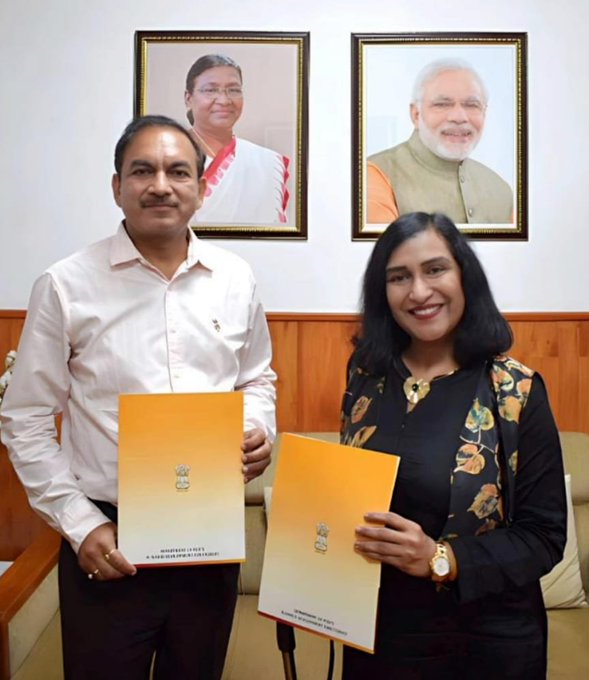 बीएसएनएल और डाक विभाग ने दूरदराज के क्षेत्रों में मोबाइल कनेक्टिविटी बढ़ाने के लिए समझौता किया