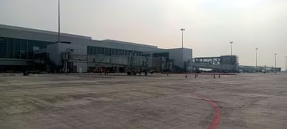 30 अक्टूबर को हो सकता है नोएडा इंटरनेशनल एयरपोर्ट का उद्घाटन, तैयारी में जुटे अधिकारी