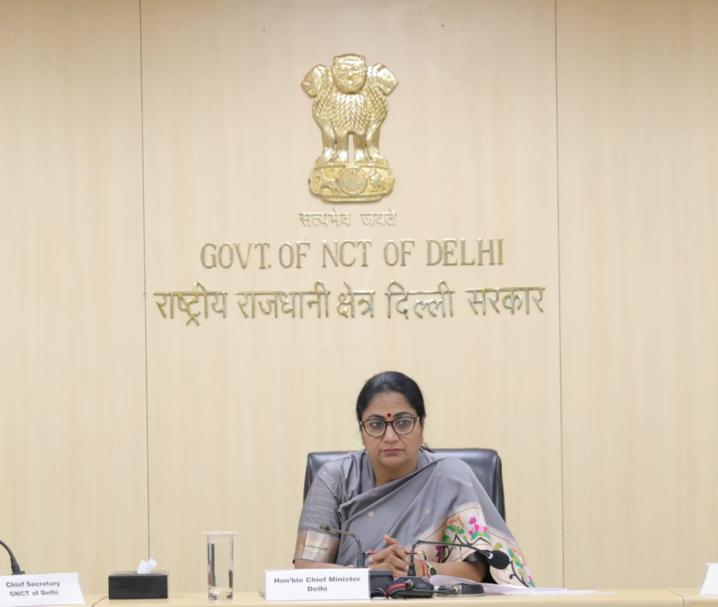 दिल्ली सरकार कोरोना में जान गंवाने वाले कर्मचारियों के परिजनों को देगी एक करोड़ रुपये