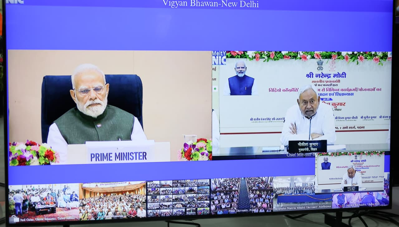 प्रधानमंत्री ने बिहार के युवाओं से किया संवाद,नीतीश कुमार ने राज्य के विकास में योगदान के लिए दिया धन्यावाद