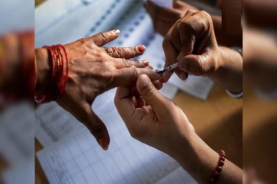  बिहार चुनाव 2025: दूसरे चरण की अधिसूचना जारी, 122 सीटों के लिए नामांकन प्रक्रिया शुरू