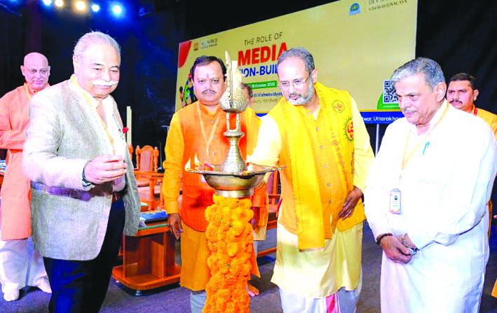 राष्ट्र निर्माण में मीडिया की विशेष भूमिका: दत्तात्रेय होसबोले