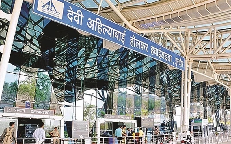 मप्र के इंदौर एयरपोर्ट की रैंकिंग गिरी, सर्विस क्वालिटी सर्वे में देश में चौथे नंबर पर पहुंचा