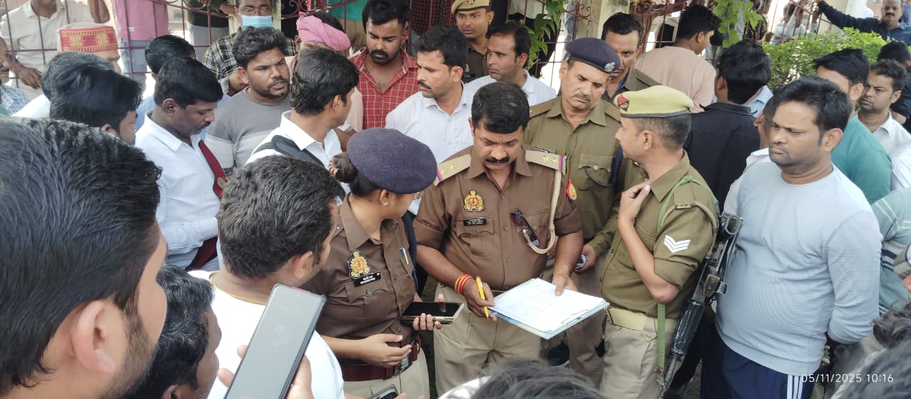 उप्र के मीरजापुर में ट्रेन की चपेट में आकर 6 महिलाओं सहित 8 श्रद्धालुओं की मौत, कई घायल