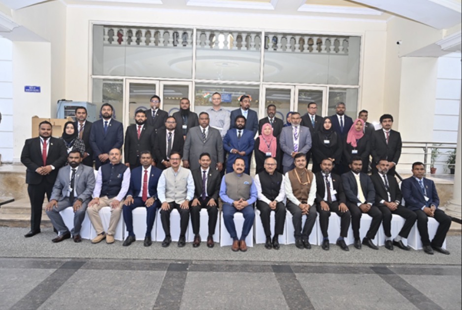  मालदीव के अधिकारियों को सुशासन और स्मार्ट सिटी विकास का अनुभव साझा करेगा भारत : जितेन्द्र सिंह