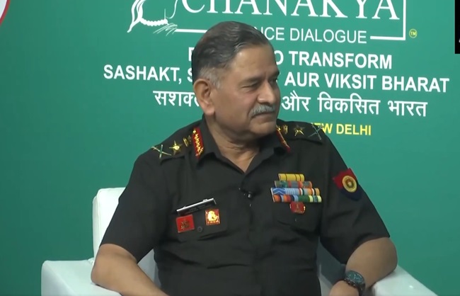 सेना प्रमुख की पाकिस्तान को चेतावनी- पड़ोसी से 'कैसे व्यवहार करना है' सिखाने के लिए भारत तैयार