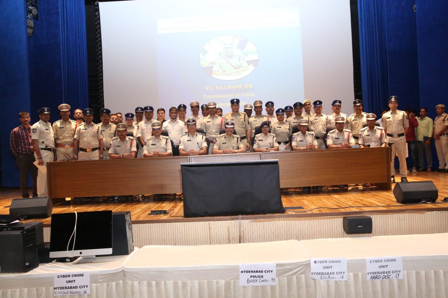  हैदराबाद साइबर क्राइम ने iBomma–Bappam पाइरेसी नेटवर्क के मास्टरमाइंड को दबोचा