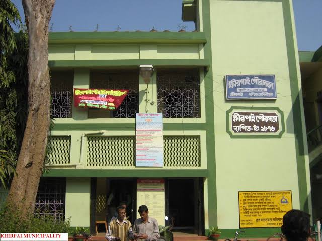 क्षीरपाई नगरपालिका में नेतृत्व परिवर्तन पर घमासान