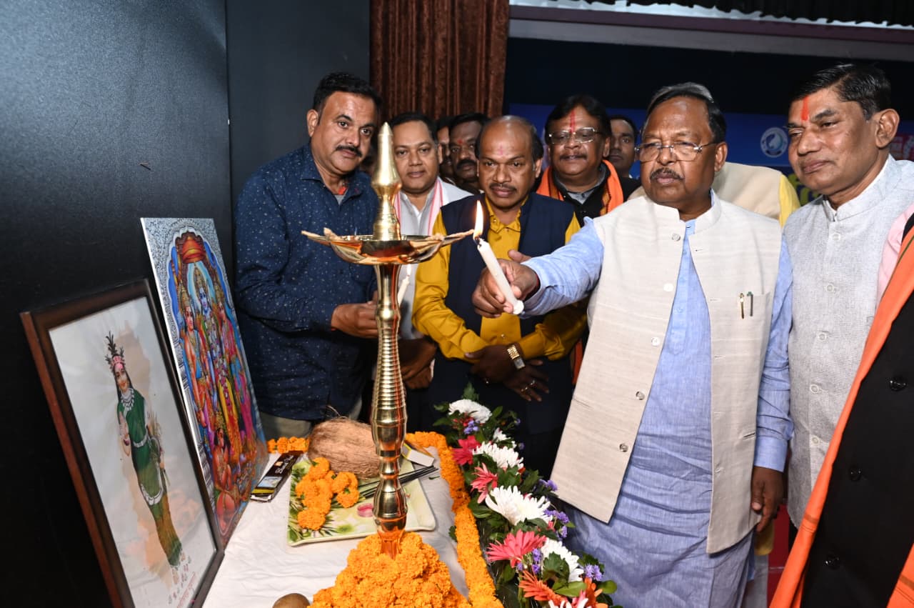 छत्तीसगढ़ : मत्स्य किसानों को आर्थिक समृद्धि हेतु नवीन तकनीक एवं कौशल विकास को अपनाने की जरूरत: मंत्री रामविचार नेताम