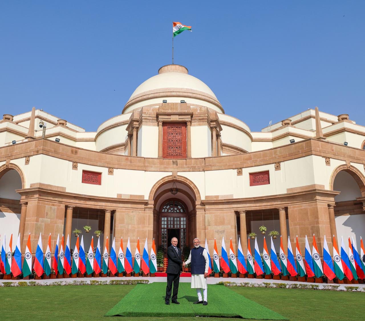  भारत-रूस द्विपक्षीय संबंधों को नई ऊंचाइयों तक ले जाने के लिए संकल्पबद्ध : मोदी