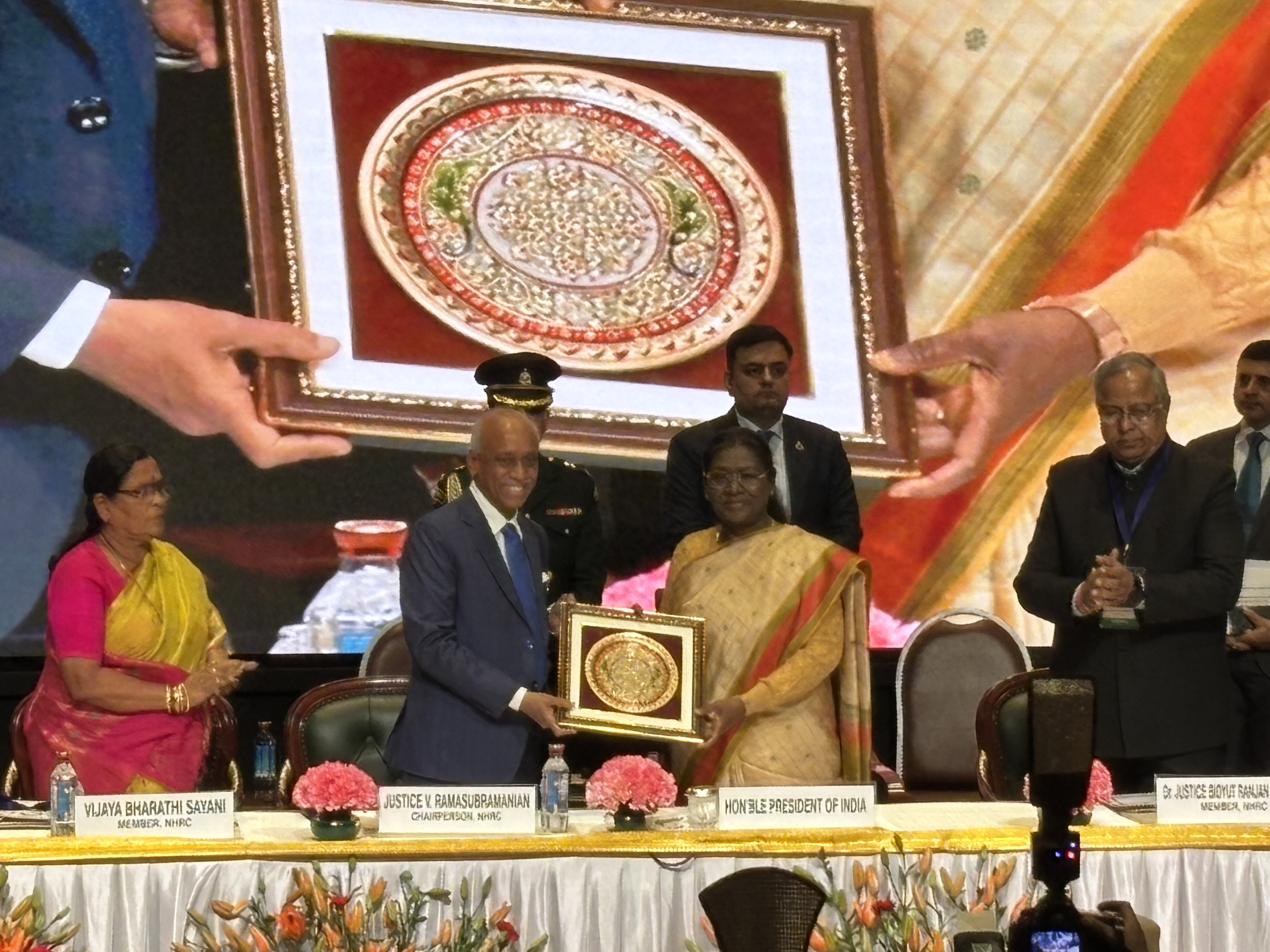  प्रत्येक नागरिक की गरिमा और अधिकारों पर कोई समझौता नहीं हो सकता : राष्ट्रपति