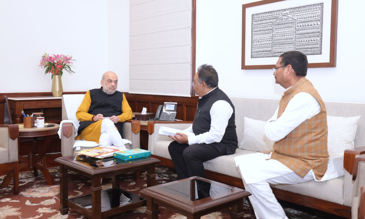  बंगाल और झारखंड में जनसांख्यिकीय बदलाव के मुद्दे पर गृह मंत्री से मिले भाजपा सांसद