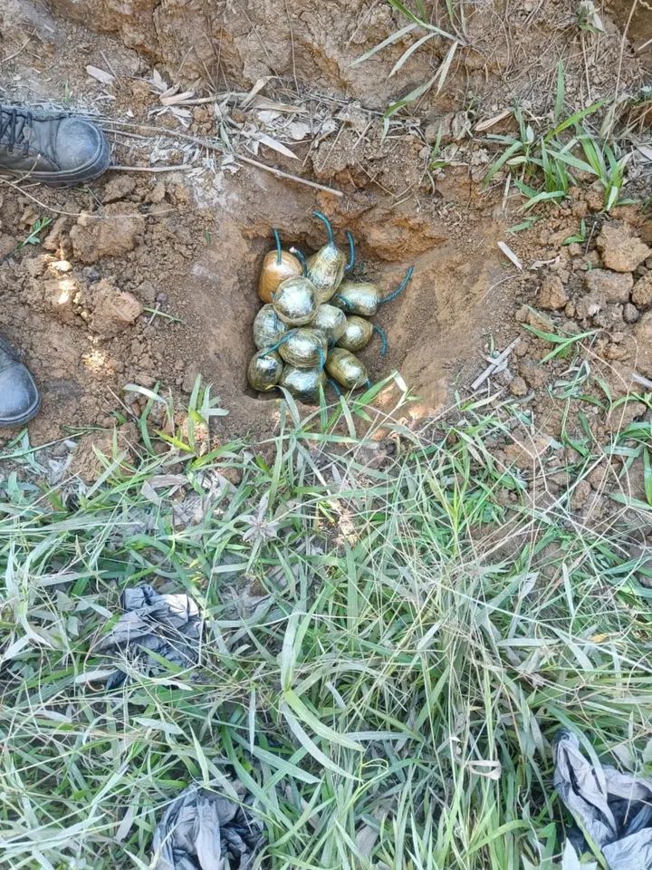  मणिपुर के चुराचांदपुर में सुरक्षा बलों को बड़ी सफलता, 16 आईईडी बरामद