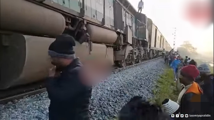  असम में हाथियों से टकराने के बाद राजधानी एक्सप्रेस पटरी से उतरी, कोई हताहत नहीं