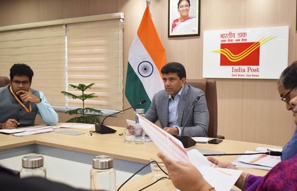  डाक परिपत्रों की मासिक समीक्षा में दक्षता, वित्तीय समावेशन और आधुनिक सुधारों पर जोर