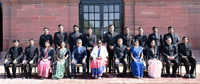  राष्ट्रपति का आईडीएएस अधिकारियों से आह्वान: रक्षा वित्तीय प्रबंधन में नवाचार और आत्मनिर्भरता को दें गति