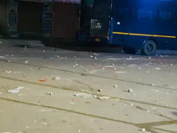 चौमूं में मस्जिद विवाद पर हिंसा, पुलिस पर पथराव में छह जवान घायल; इंटरनेट सेवाएं निलंबित