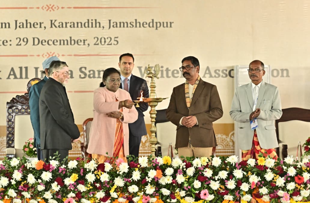  राष्ट्रपति मुर्मु ने संथाली भाषा में गाया गीत, ओल चिकी लिपि शताब्दी समारोह बना यादगार