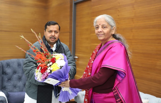  सीतारमण ने नितिन नबीन से की मुलाकात, नई जिम्मेदारियों के लिए दी शुभकामनाएं