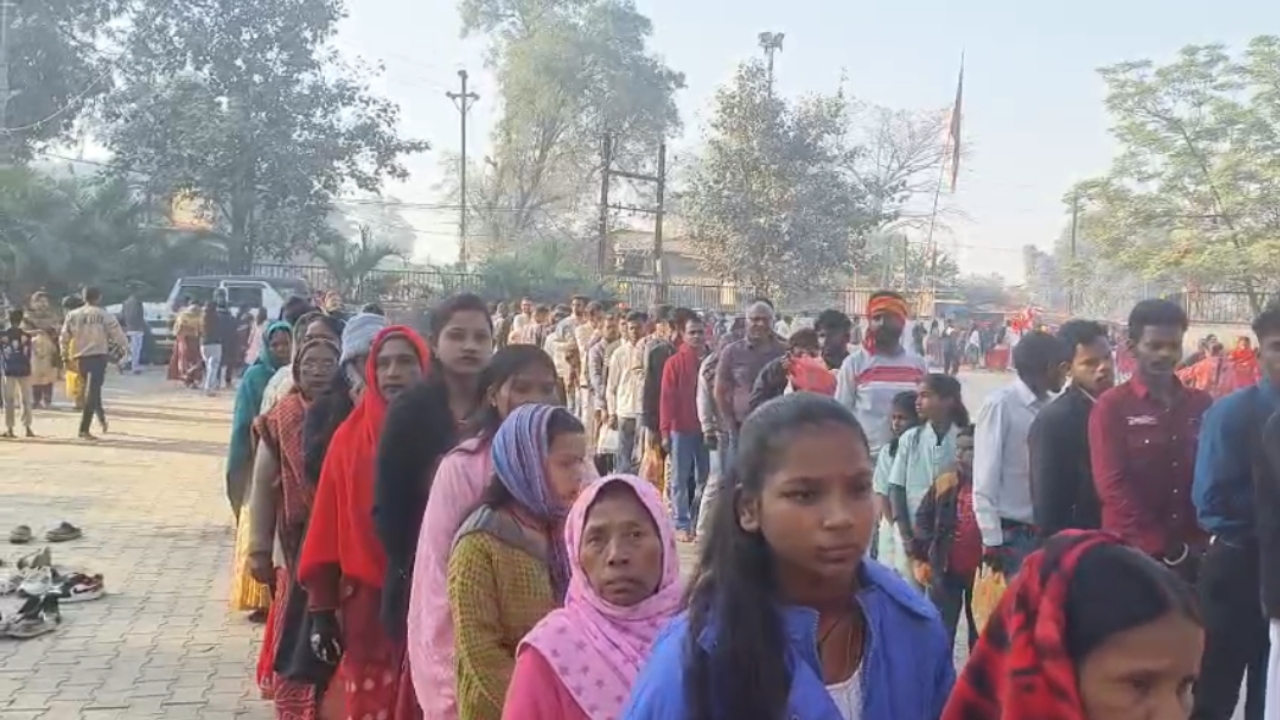 अंबिकापुर : आस्था और उल्लास के साथ नए साल 2026 का आगाज, माँ महामाया मंदिर में उमड़ा श्रद्धालुओं का सैलाब