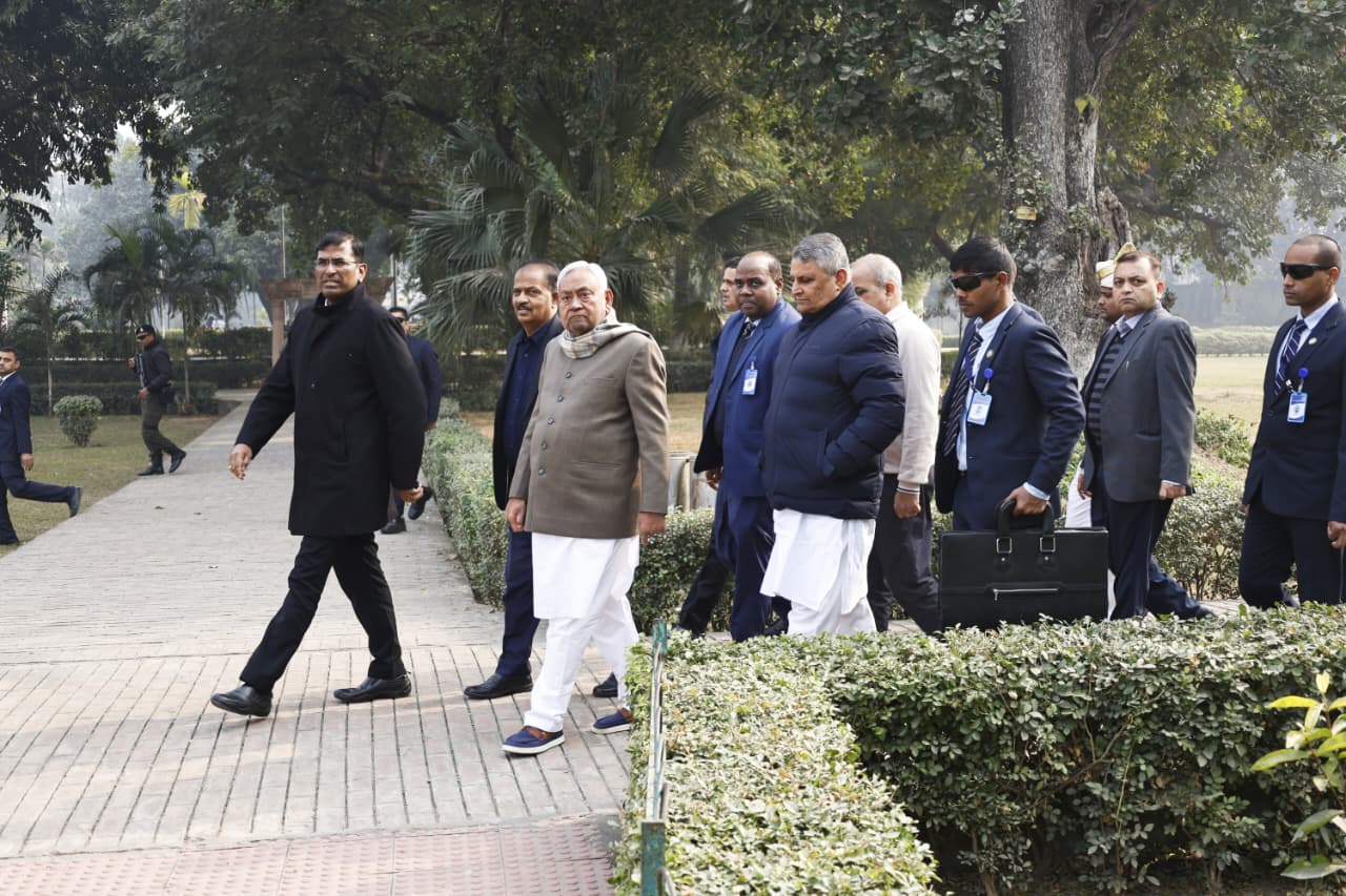 मुख्यमंत्री नीतीश कुमार ने किया कुम्हरार पार्क का निरीक्षण, सौंदर्यीकरण के दिए निर्देश