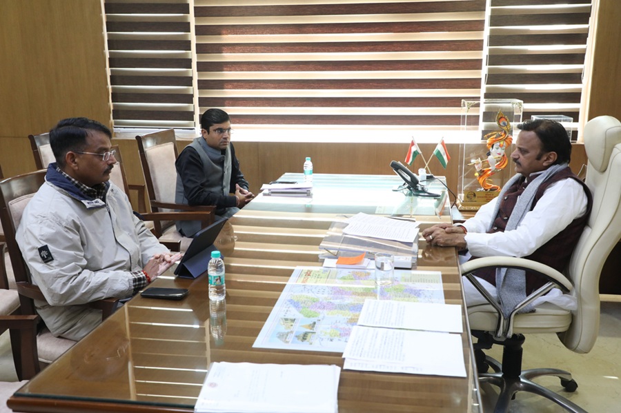 बायो मेडिकल वेस्ट का सुनियोजित और नियमानुसार प्रबंधन करें सुनिश्चित: उप मुख्यमंत्री शुक्ल