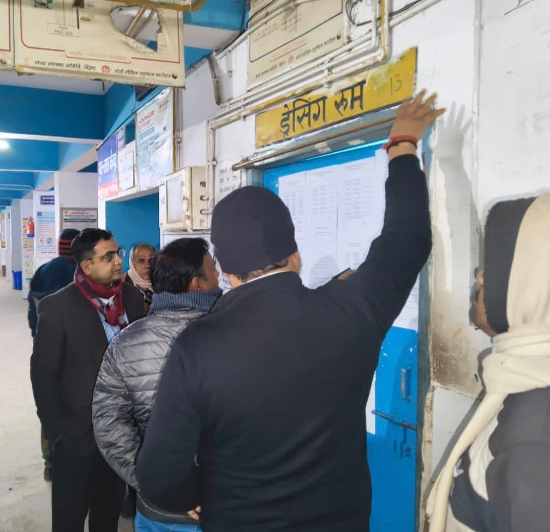 एसडीएम ने अधिकारियों के साथ अलाव व्यवस्था और अस्पताल का लिया जायजा