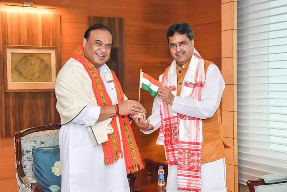 असम के मुख्यमंत्री ने त्रिपुरा के मुख्यमंत्री माणिक साहा को दीं जन्मदिन की शुभकामनाएं