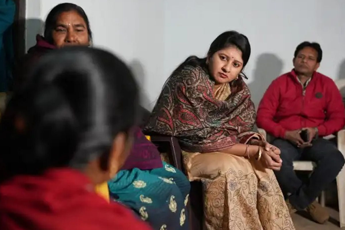 महासमुंद : छह साै रुपये की चाेरी का आराेप लगाकर बच्चे काे निर्वस्त्र कर पीटने वाले तीन आराेपित गिरफ्तार