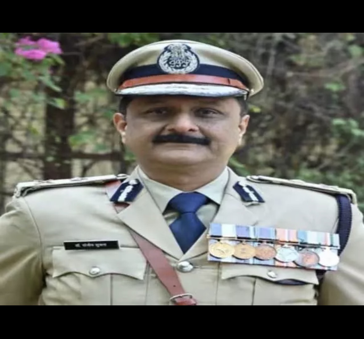 जहाँ पले-बढ़े, वहीं सुरक्षा की ज़िम्मेदारी: रायपुर कमिश्नर IPS संजीव शुक्ला