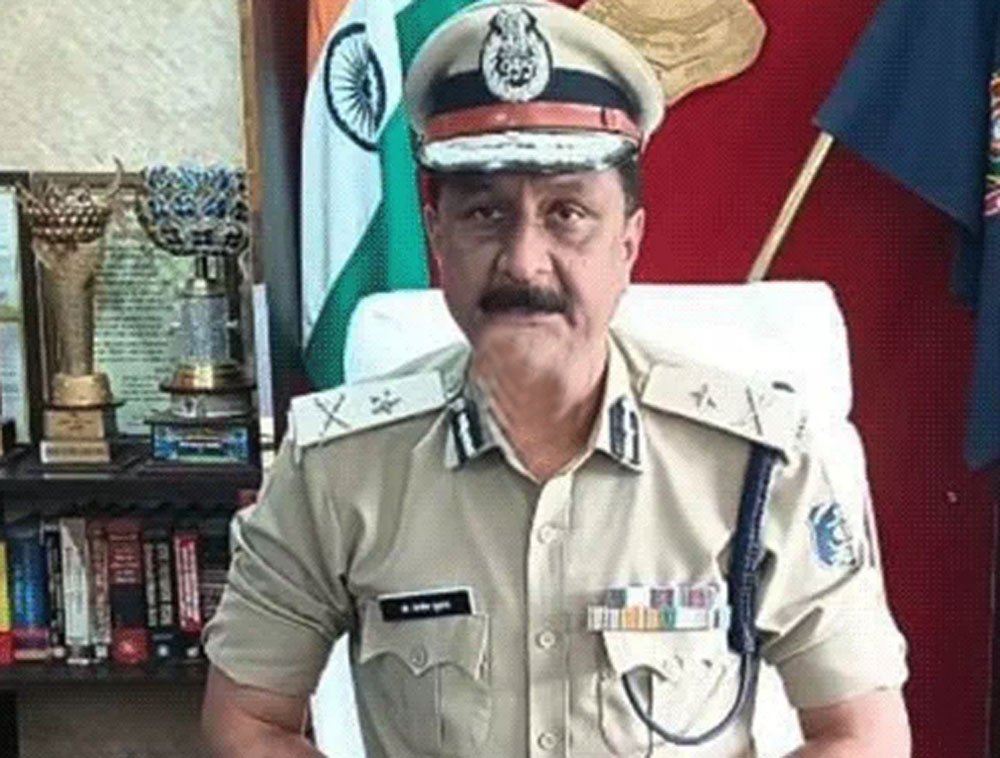 रायपुर के पहले पुलिस कमिश्नर डाॅ. संजीव शुक्ला ने पदभार संभाला,  अधिकारियों के साथ की औपचारिक चर्चा