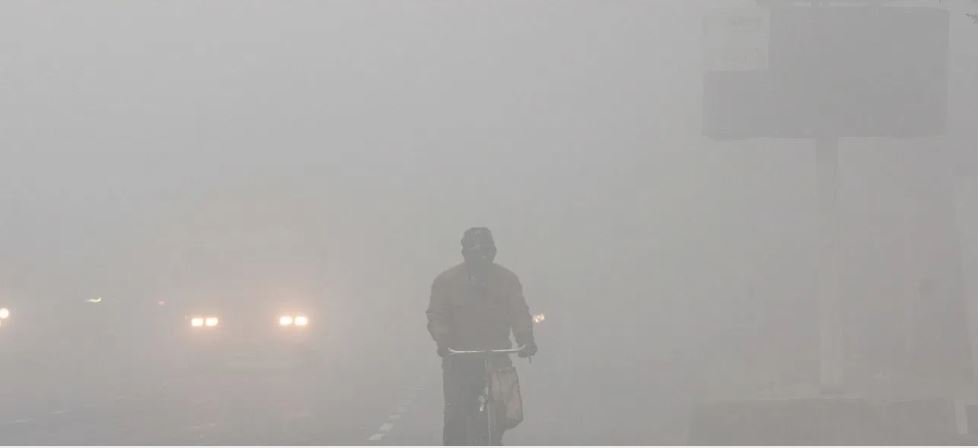 सुबह-सुबह घना कोहरा&hellip; किन इलाकों में बारिश की संभावना? जानिए मौसम अपडेट!!