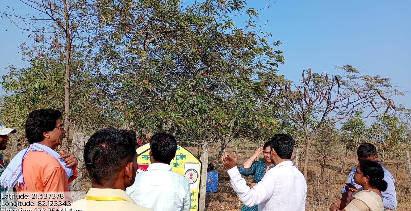 बलौदाबाजार : नीति आयोग की टीम ने ग्राम रिसदा में मनरेगा कार्यों का किया फिल्ड सर्वे