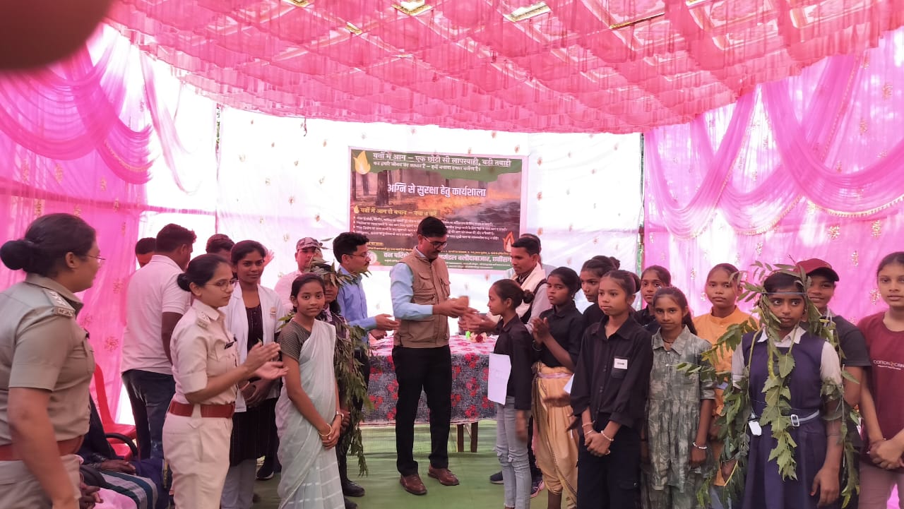 बलौदाबाजार : वन अग्नि सुरक्षा के लिए अर्जुनी परिक्षेत्र में कार्यशाला का आयोजन