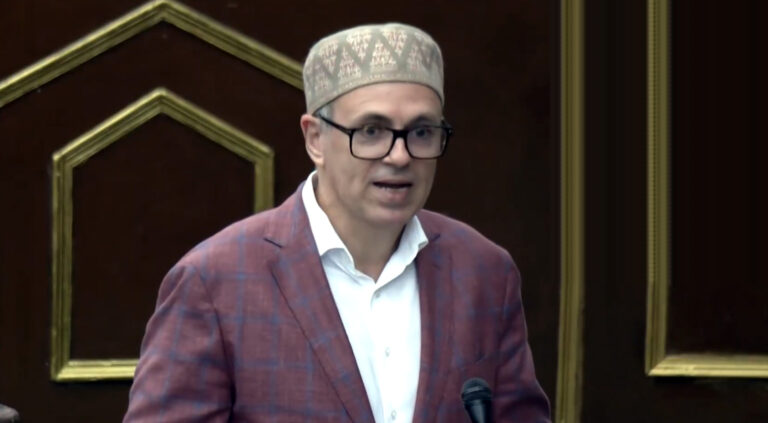 दैनिक वेतन भोगियों को नियमित करने की प्रक्रिया इस वर्ष शुरू की जाएगी-मुख्यमंत्री