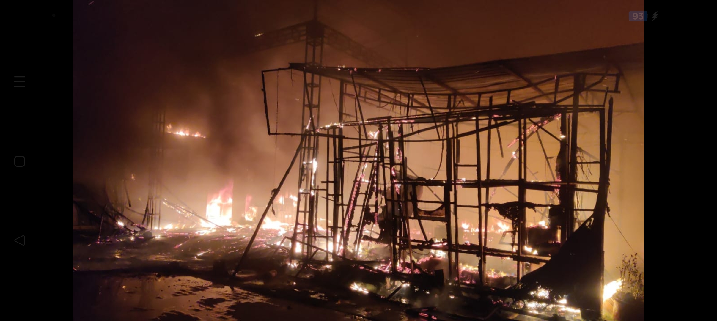 गुरुग्राम में शादियों के लिए तैयार प्रकाश वाटिका में लगी भीषण आग