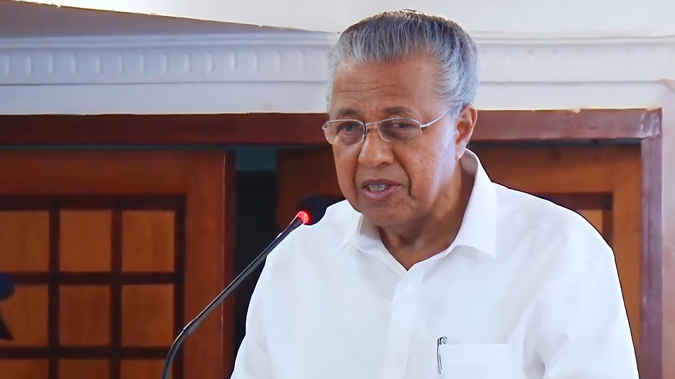 केरल के मुख्यमंत्री पिनाराई विजयन ने रैपिड रेल प्रोजेक्ट के लिए केंद्र से मांगी मंजूरी