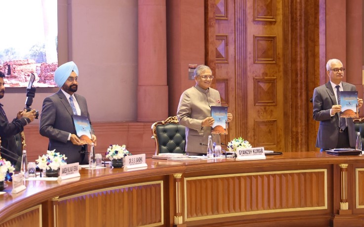 चुनाव आयोग ने 27 साल बाद आयोजित किया राष्ट्रीय गोलमेज सम्मेलन, सीईसी बोले- मतदाता हमारे केंद्र में