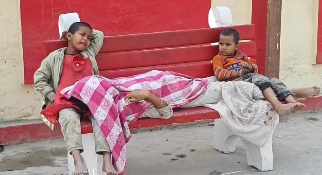  रेलवे स्टेशन पर संदिग्ध अवस्था में महिला की मौत