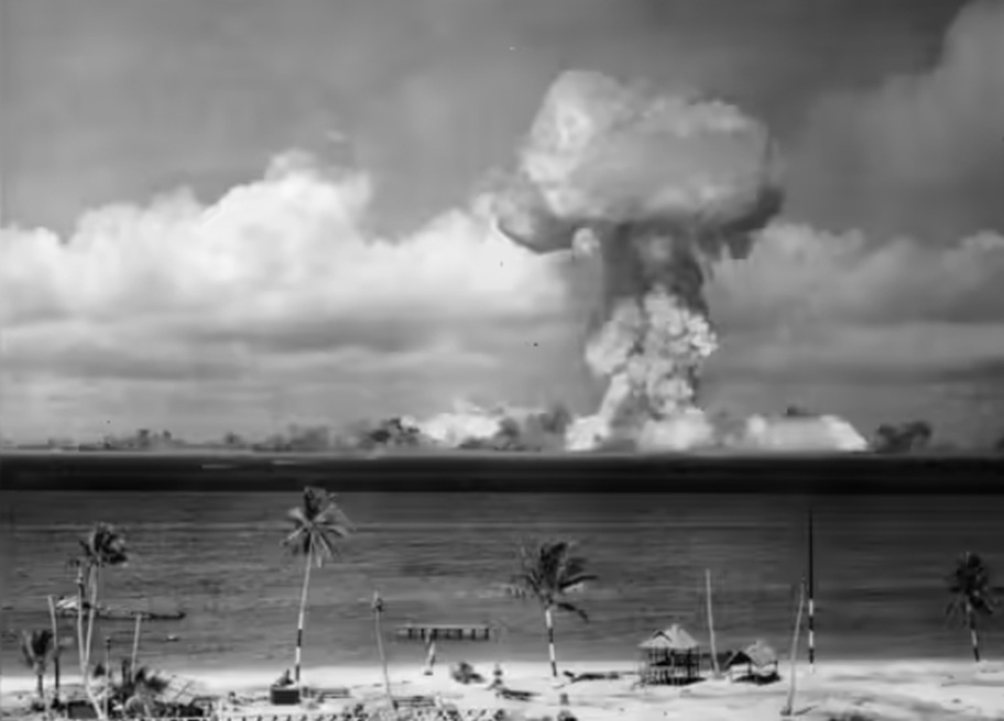 इतिहास के पन्नों में 01 मार्चः अमेरिका के परमाणु बम परीक्षण से हिल गई धरती