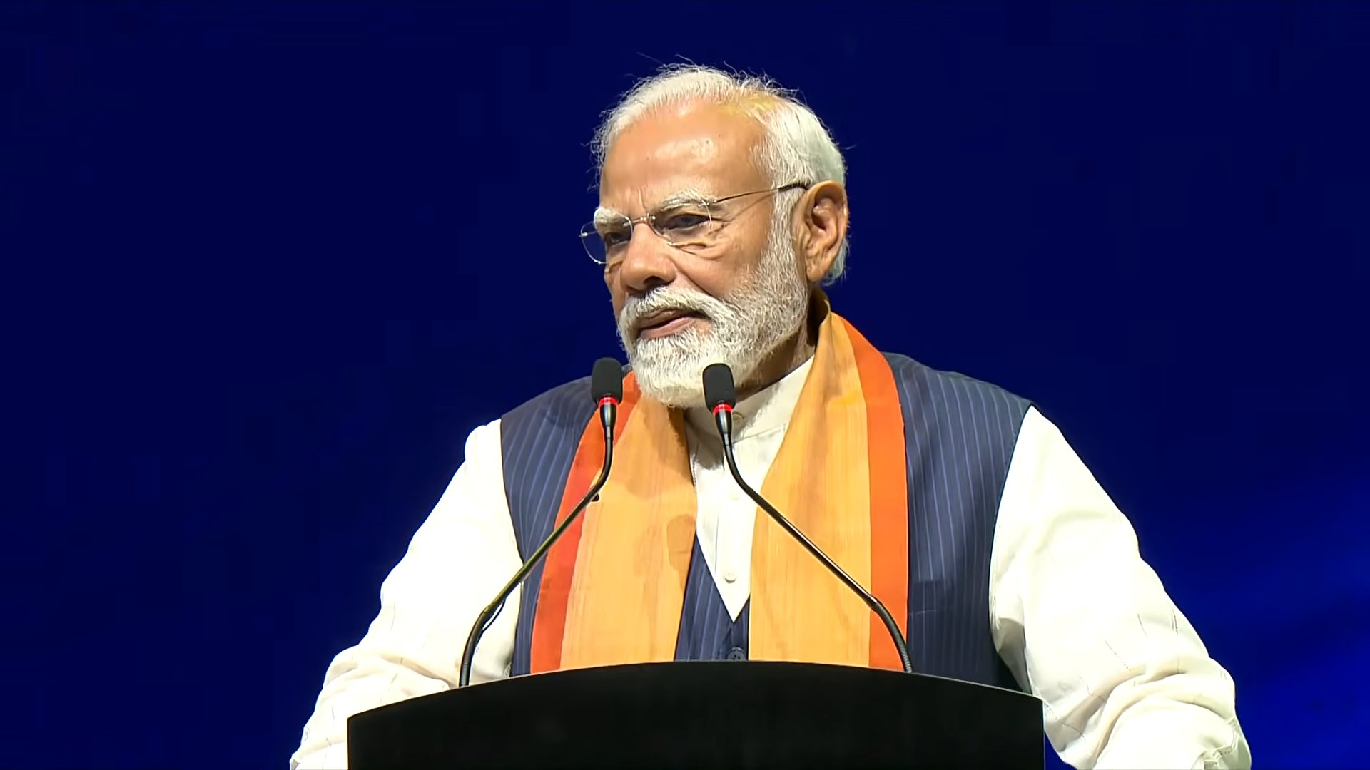 नेपाल की नई सरकार के साथ मिलकर काम करने के लिए भारत प्रतिबद्ध: मोदी