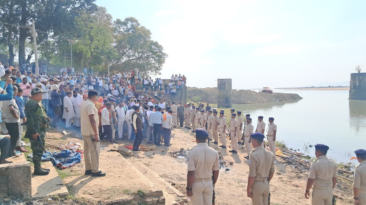 पूर्व मंत्री लक्ष्मण राम का राजकीय सम्मान के साथ अंतिम संस्कार
