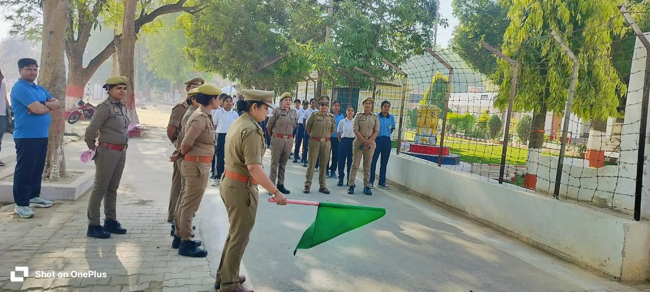 मिशन शक्ति फेज 5.0 : जौनपुर में &lsquo;रन फॉर एम्पावरमेंट&rsquo; का आयोजन, दिया महिला सुरक्षा का संदेश