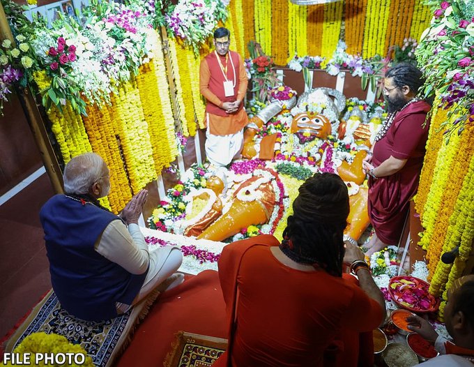 प्रधानमंत्री मोदी ने कहा, "हनुमान जयंती सभी के जीवन में नई ऊर्जा और स्फूर्ति लाए।"