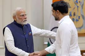 लोकेश ने प्रधानमंत्री मोदी से मुलाकात की और अमरावती विधेयक पारित करने के लिए उन्हें धन्यवाद दिया।