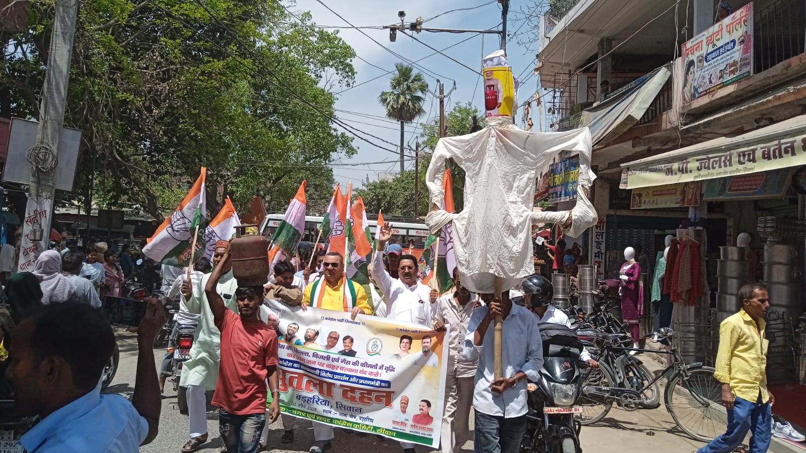 गैस किल्लत व महंगाई के खिलाफ कांग्रेस का उग्र प्रदर्शन, 3 अप्रैल को पटना कूच की तैयारी