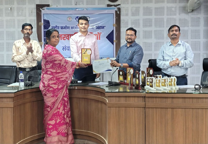 लखपति दीदी संवाद कार्यक्रम में 150 से अधिक महिलाओं ने साझा किए अनुभव