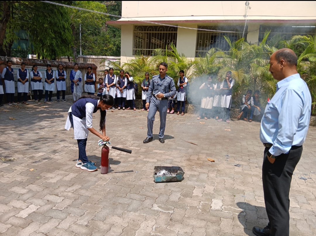 महिला महाविद्यालय में अग्नि सुरक्षा जागरूकता सत्र आयोजित