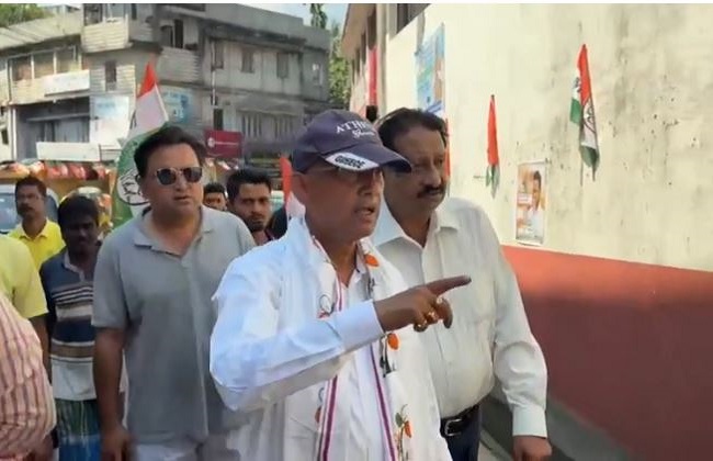 तृणमूल का झंडा फाड़े जाने का आरोप भाजपा पर