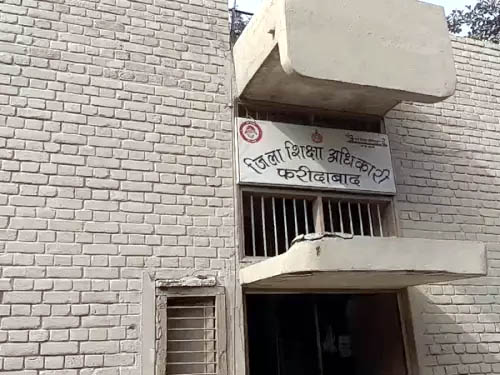 फरीदाबाद : अब बिना आधार-कार्ड के होंगे प्रवासी श्रमिकों के बच्चों के दाखिले